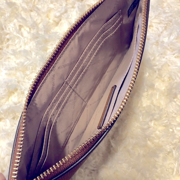 LAST ONE❗️ᑎᗯT‼️ᗰIᑕᕼᗩᗴᒪ KOᖇᔕ LARGE ᒍᗴT ᔕᗴT ᗯᖇIᔕTᒪᗴT - Picture 5 of 8